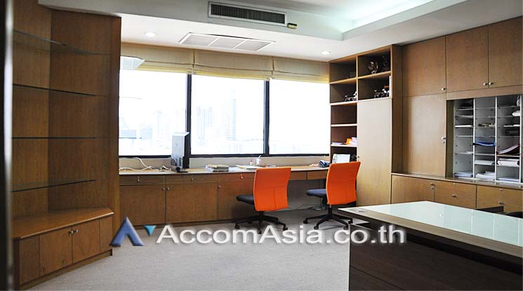 5  Office Space For Rent in Ratchadaphisek ,Bangkok MRT Thailand Cultural Center at RS Tower AA14812
